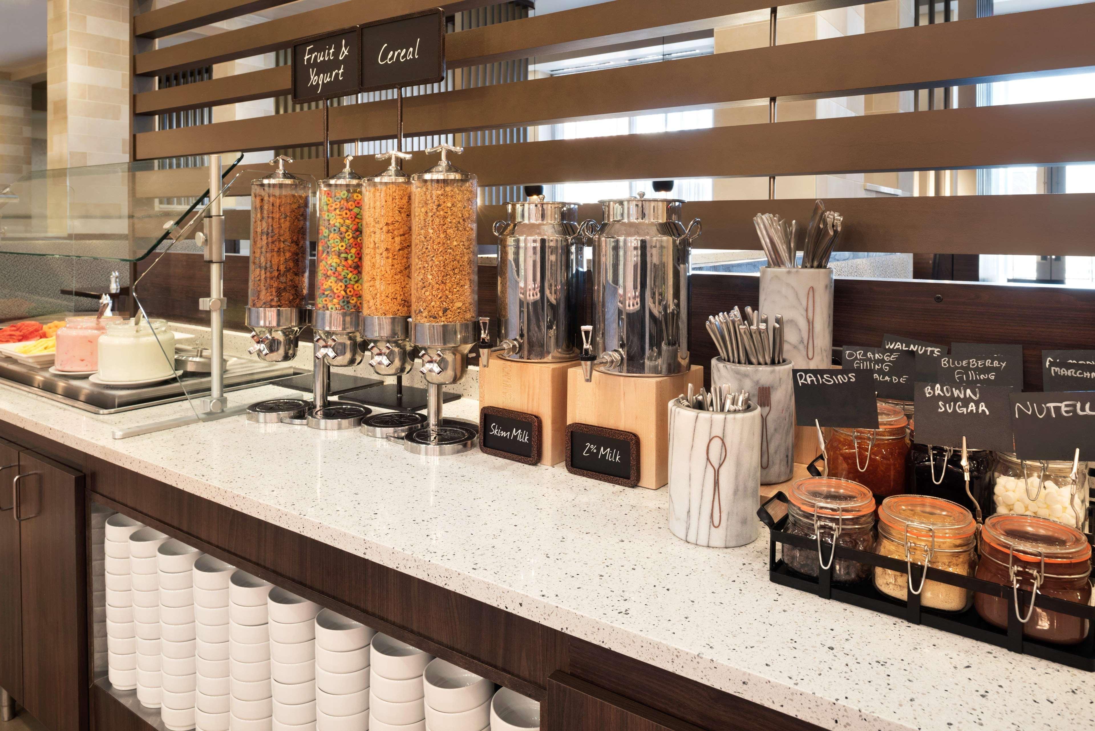 Embassy Suites By Hilton Chicago Naperville Ngoại thất bức ảnh
