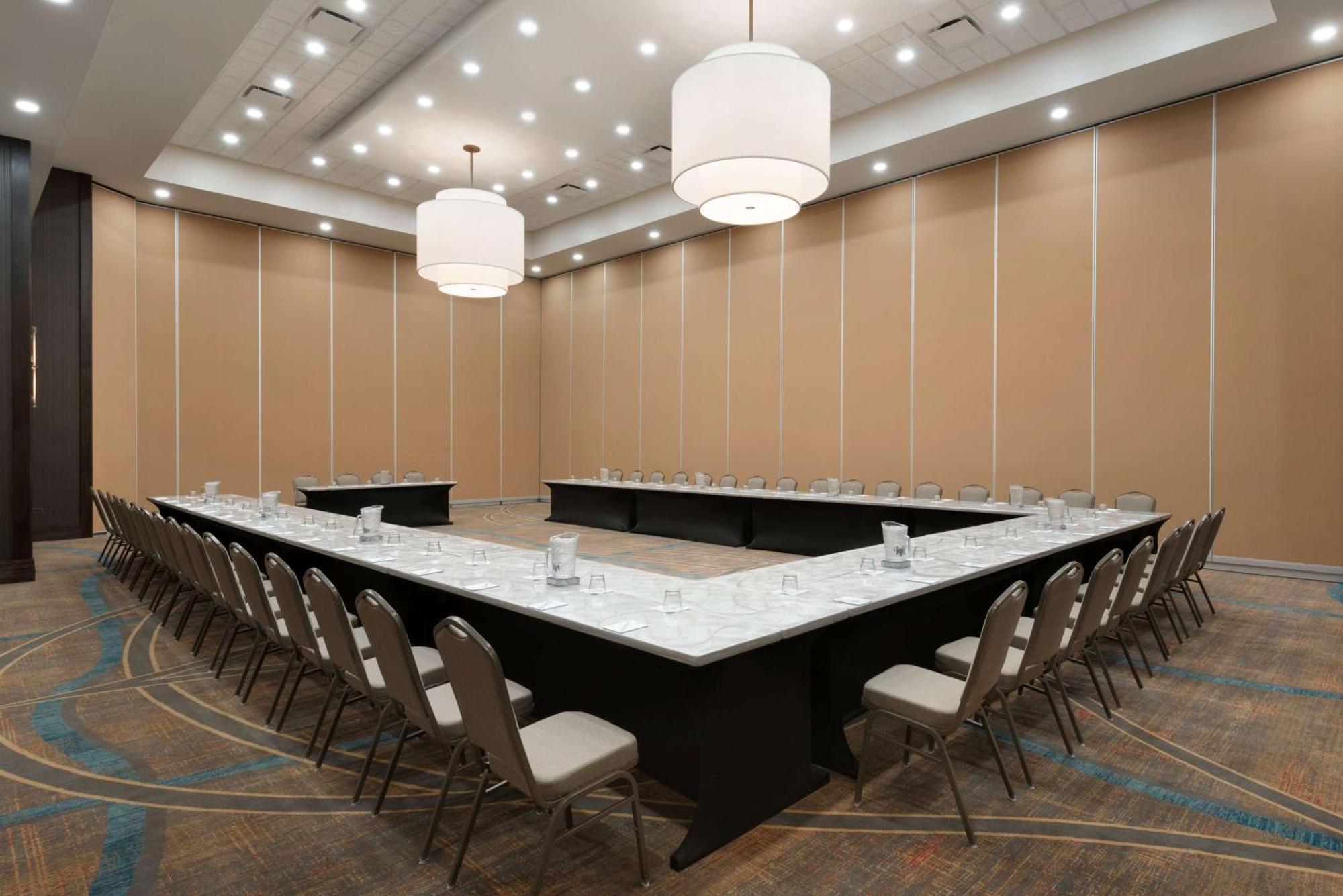Embassy Suites By Hilton Chicago Naperville Ngoại thất bức ảnh